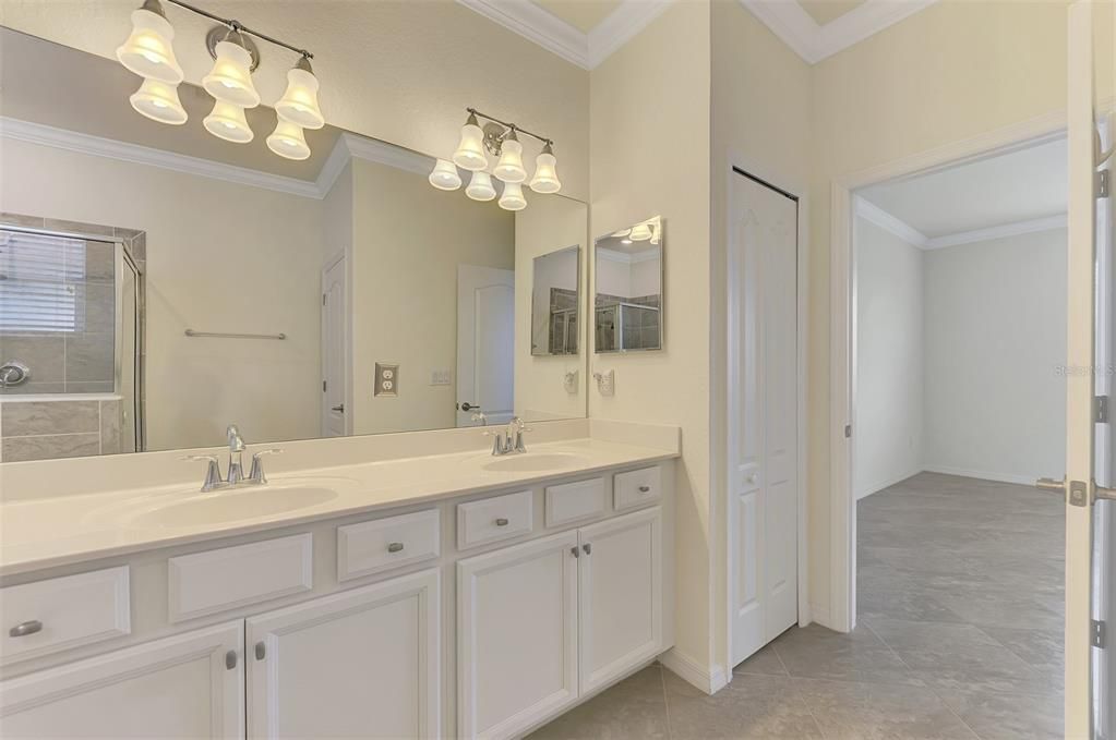 For Sale: $495,000 (4 beds, 3 baths, 2025 Square Feet)