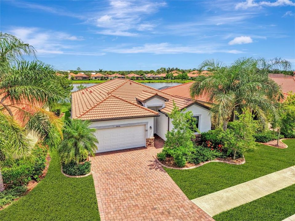 For Sale: $495,000 (4 beds, 3 baths, 2025 Square Feet)