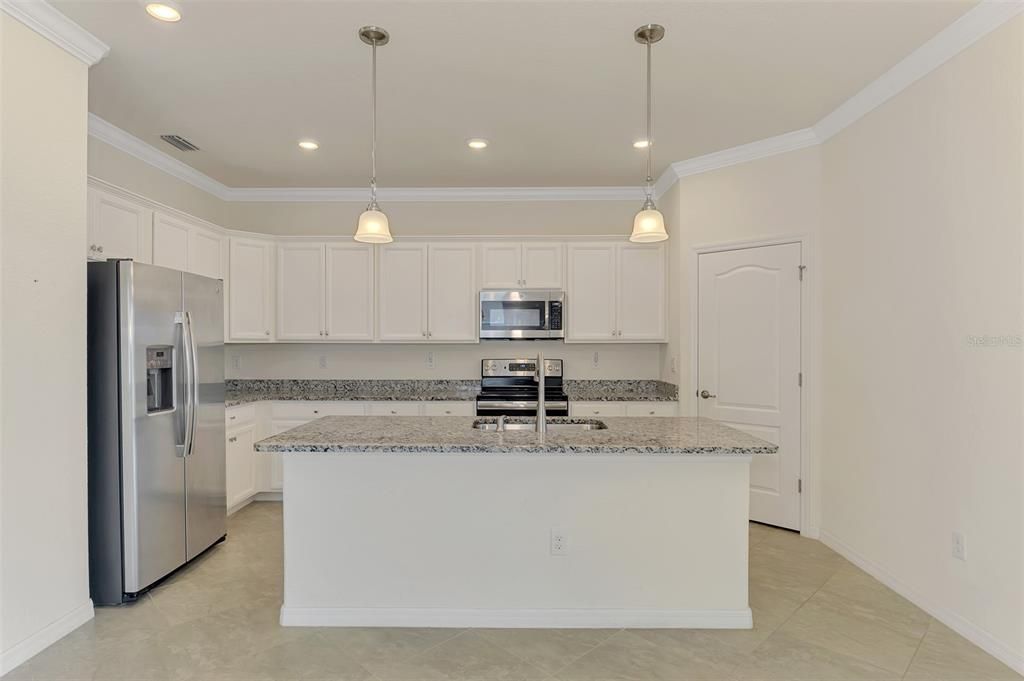 For Sale: $495,000 (4 beds, 3 baths, 2025 Square Feet)