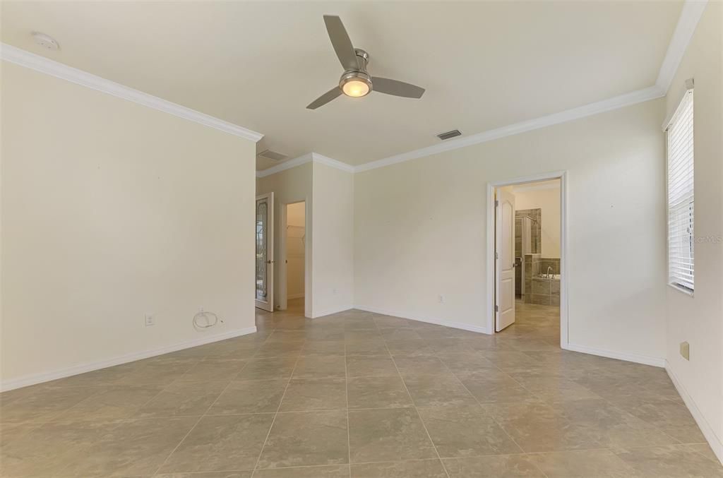 For Sale: $495,000 (4 beds, 3 baths, 2025 Square Feet)