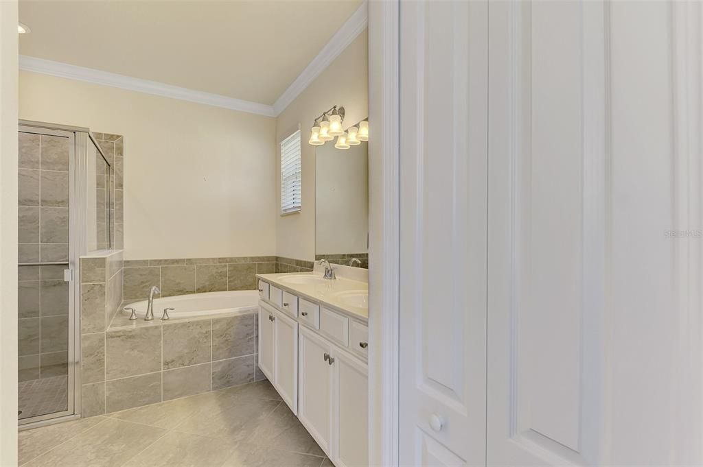 For Sale: $495,000 (4 beds, 3 baths, 2025 Square Feet)