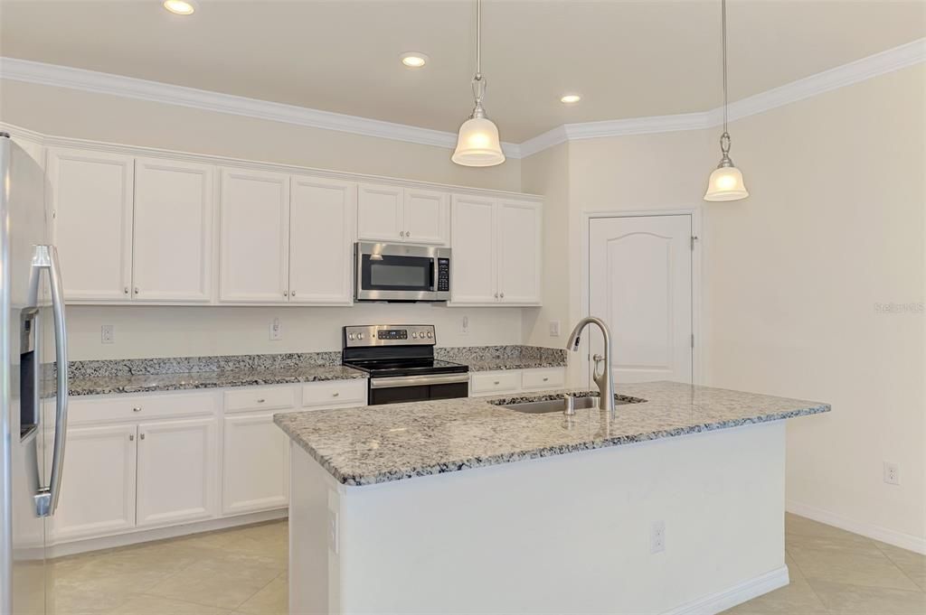 For Sale: $495,000 (4 beds, 3 baths, 2025 Square Feet)