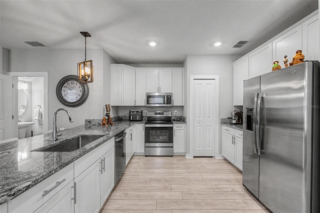 For Sale: $849,900 (4 beds, 4 baths, 2538 Square Feet)