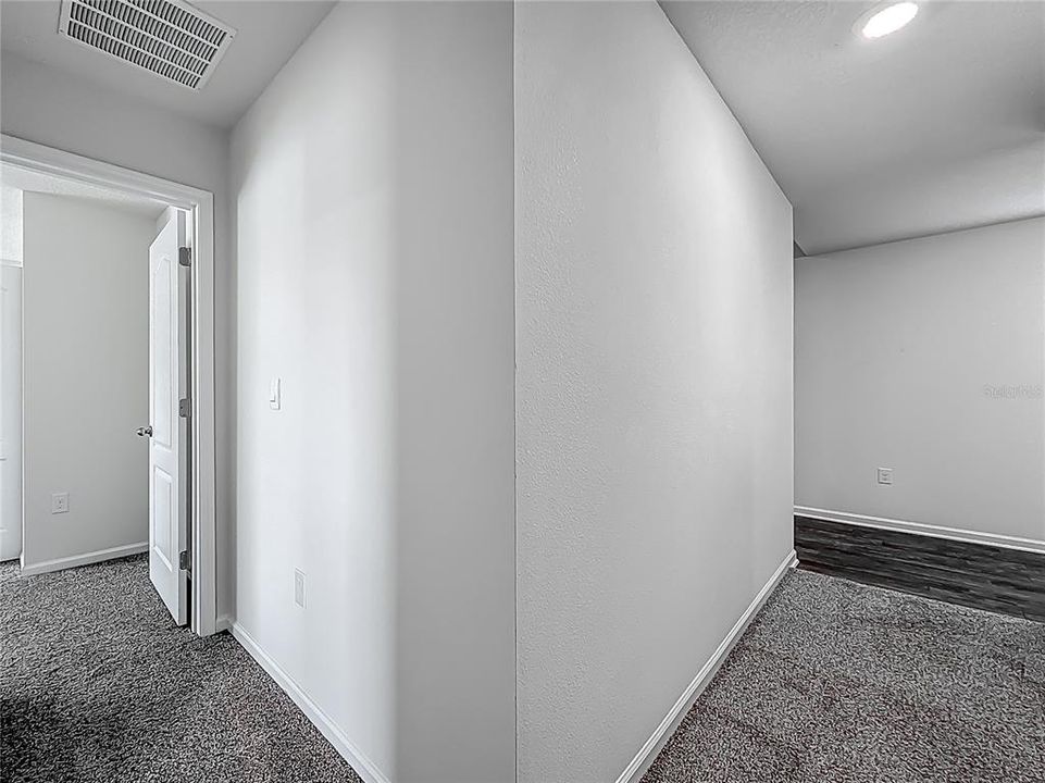 На продажу: $239,999 (3 спален, 2 ванн, 2033 Квадратных фут)