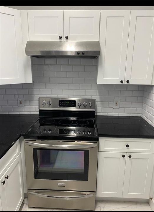 For Sale: $245,000 (3 beds, 2 baths, 1260 Square Feet)