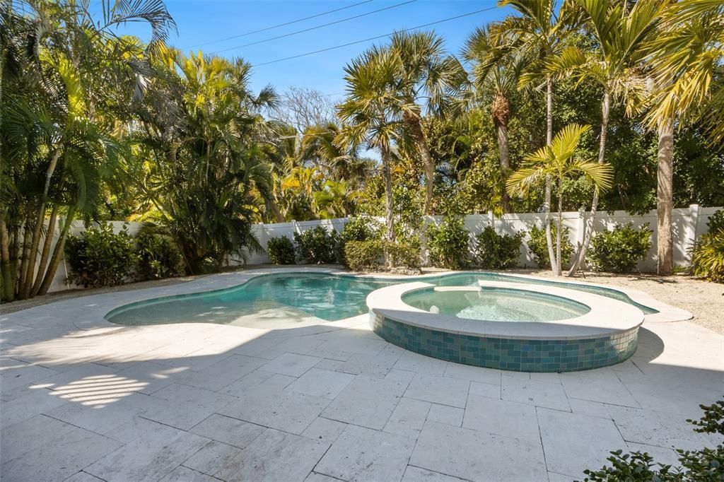 For Sale: $2,849,500 (4 beds, 4 baths, 2186 Square Feet)