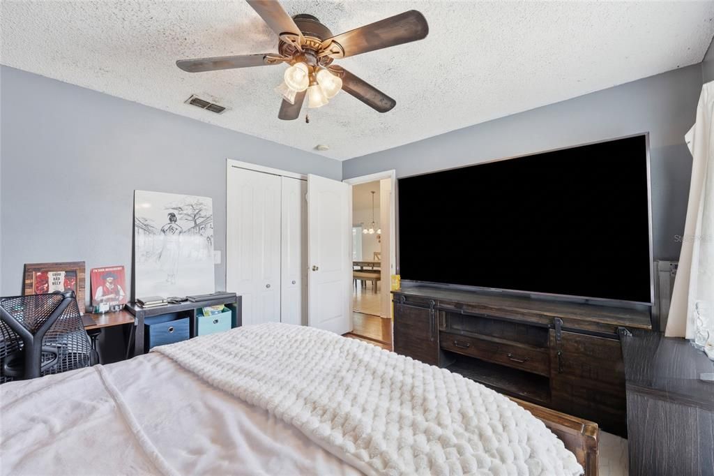 For Sale: $450,000 (4 beds, 2 baths, 2196 Square Feet)