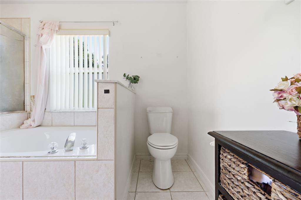 For Sale: $450,000 (4 beds, 2 baths, 2196 Square Feet)