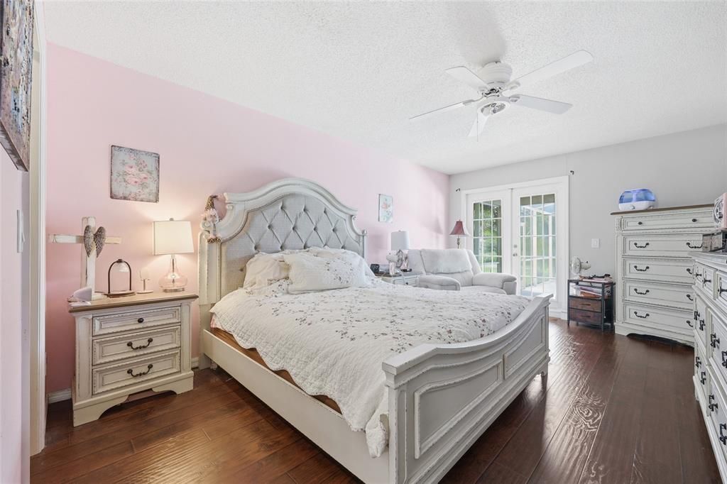 For Sale: $450,000 (4 beds, 2 baths, 2196 Square Feet)