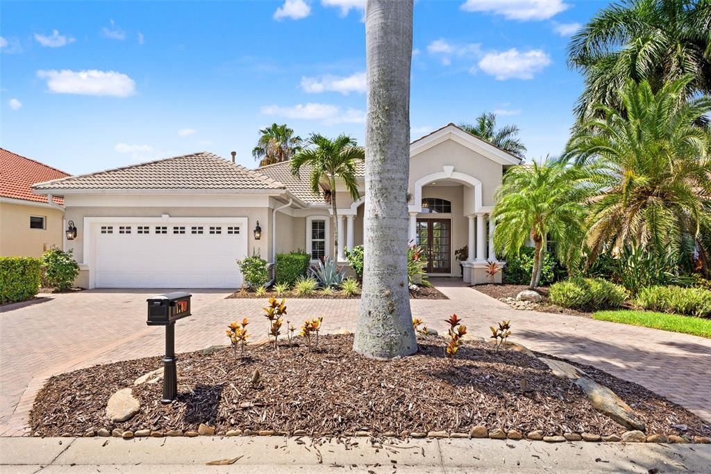 For Sale: $1,395,000 (4 beds, 3 baths, 3252 Square Feet)
