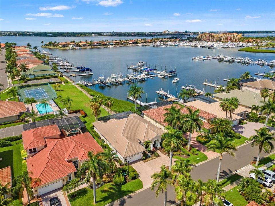 For Sale: $1,395,000 (4 beds, 3 baths, 3252 Square Feet)