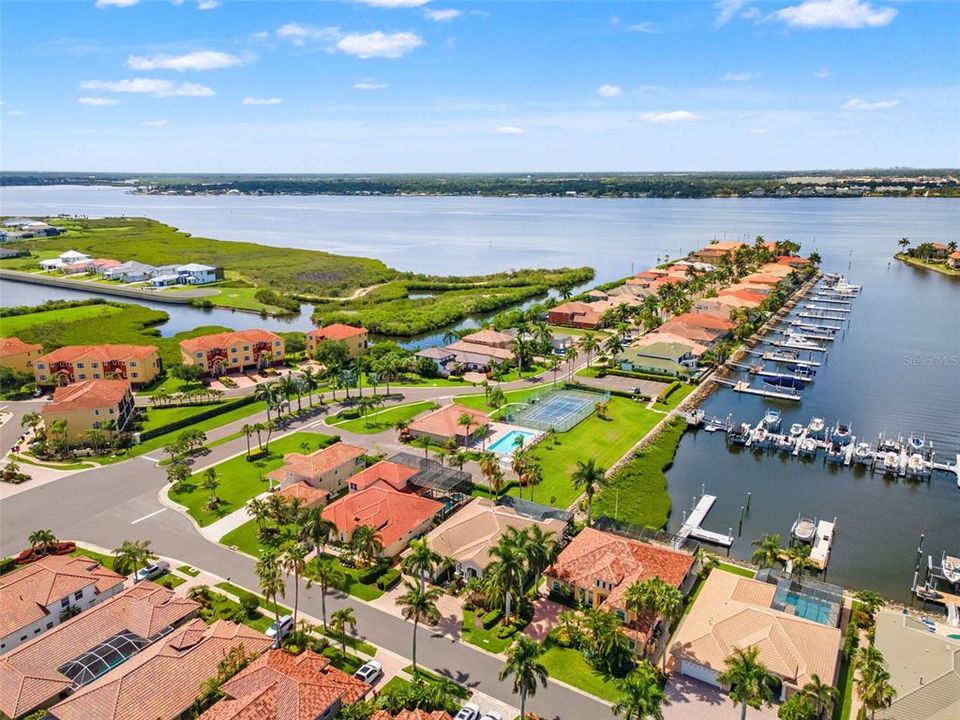 For Sale: $1,395,000 (4 beds, 3 baths, 3252 Square Feet)