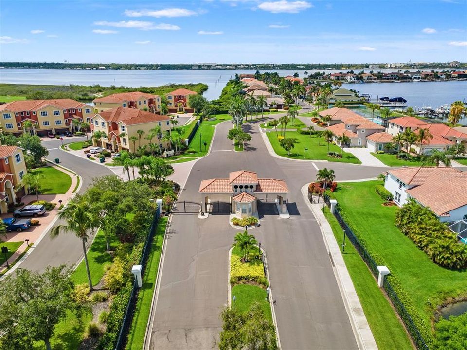For Sale: $1,395,000 (4 beds, 3 baths, 3252 Square Feet)