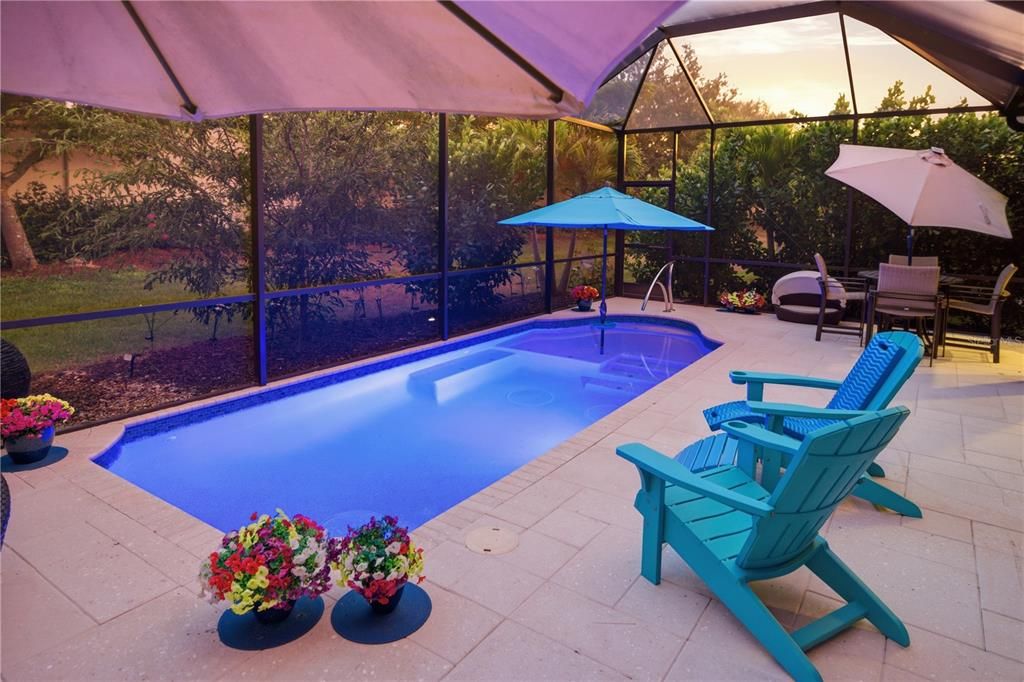 Activo con contrato: $559,000 (3 camas, 2 baños, 1996 Pies cuadrados)