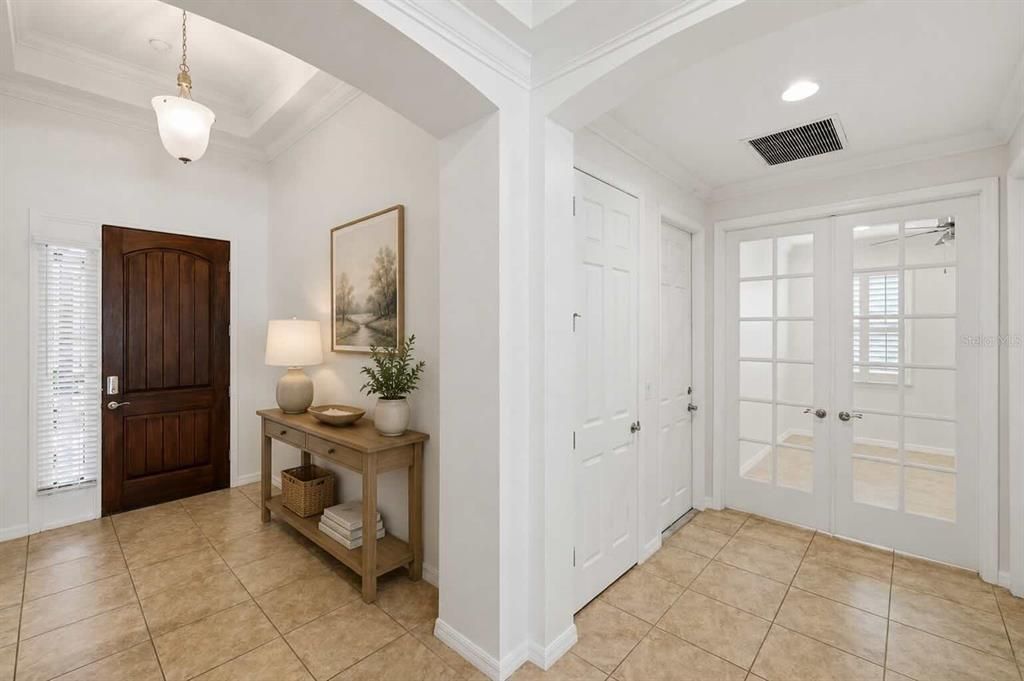 Activo con contrato: $559,000 (3 camas, 2 baños, 1996 Pies cuadrados)