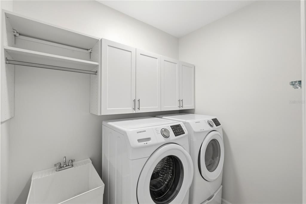 Activo con contrato: $559,000 (3 camas, 2 baños, 1996 Pies cuadrados)