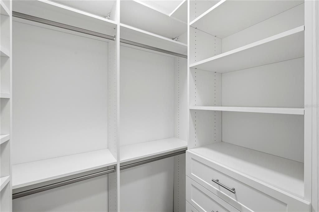 Activo con contrato: $559,000 (3 camas, 2 baños, 1996 Pies cuadrados)
