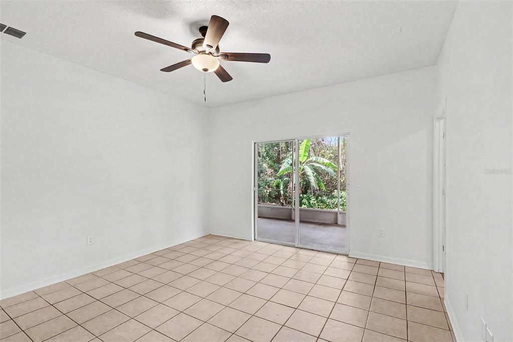 For Sale: $349,900 (4 beds, 2 baths, 1728 Square Feet)