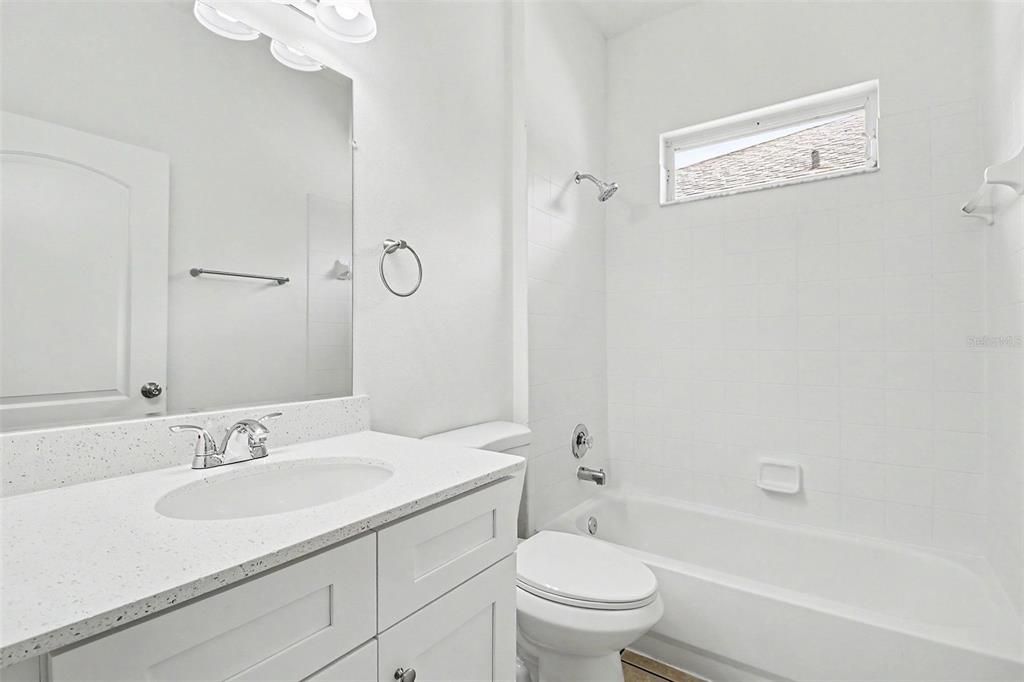For Sale: $349,900 (4 beds, 2 baths, 1728 Square Feet)