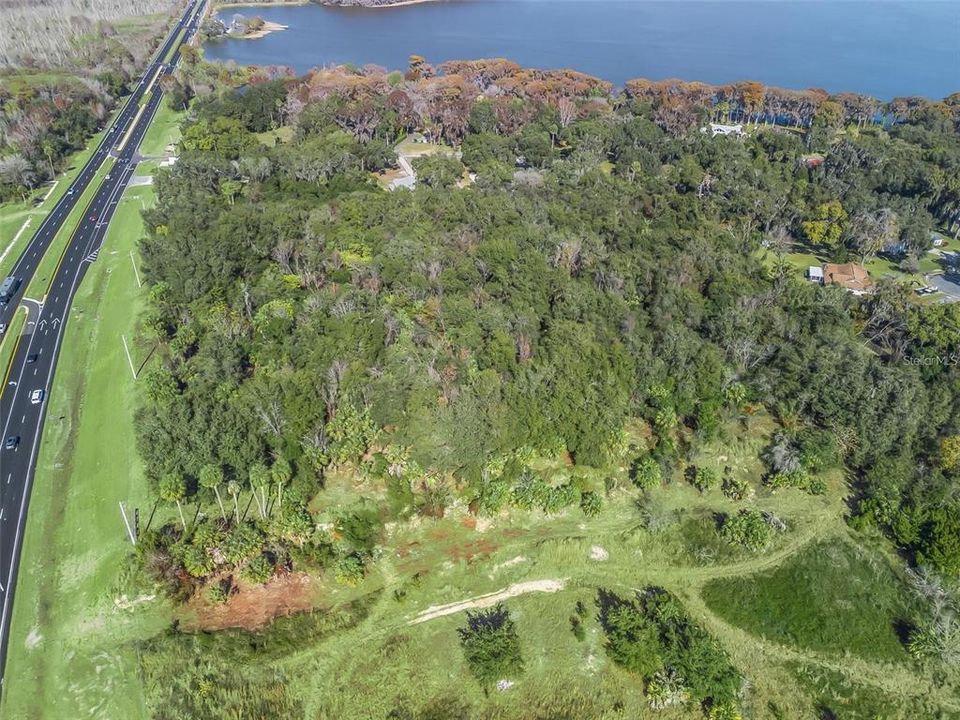 En Venta: $3,900,000 (8.35 acres)