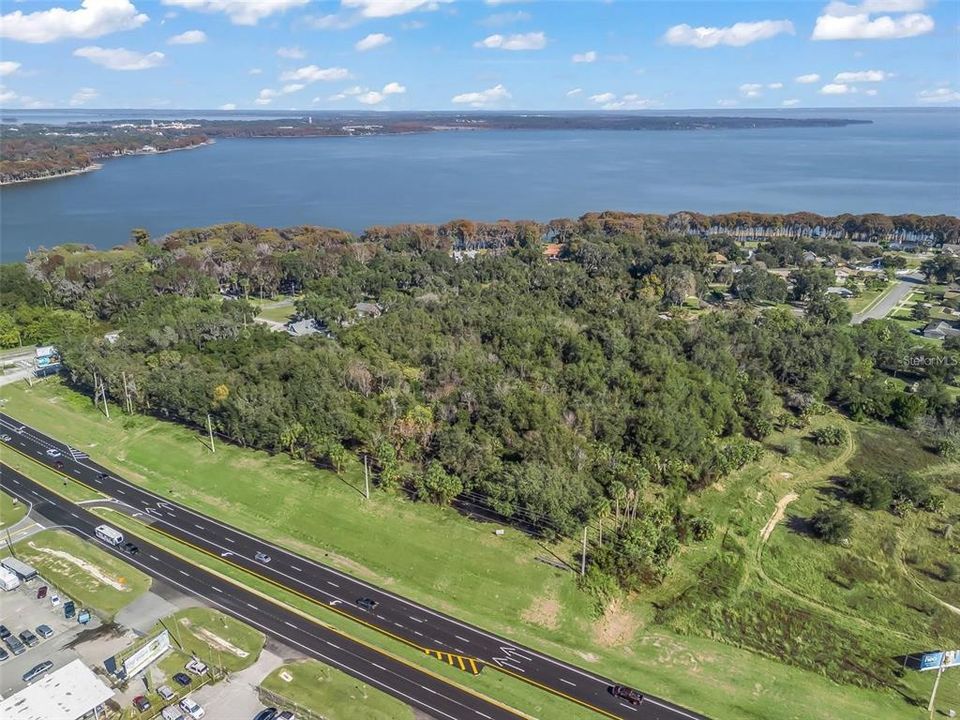En Venta: $3,900,000 (8.35 acres)