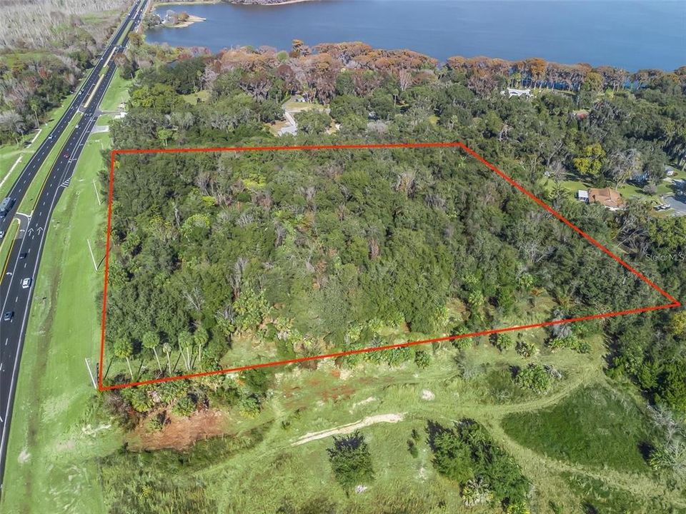 En Venta: $3,900,000 (8.35 acres)