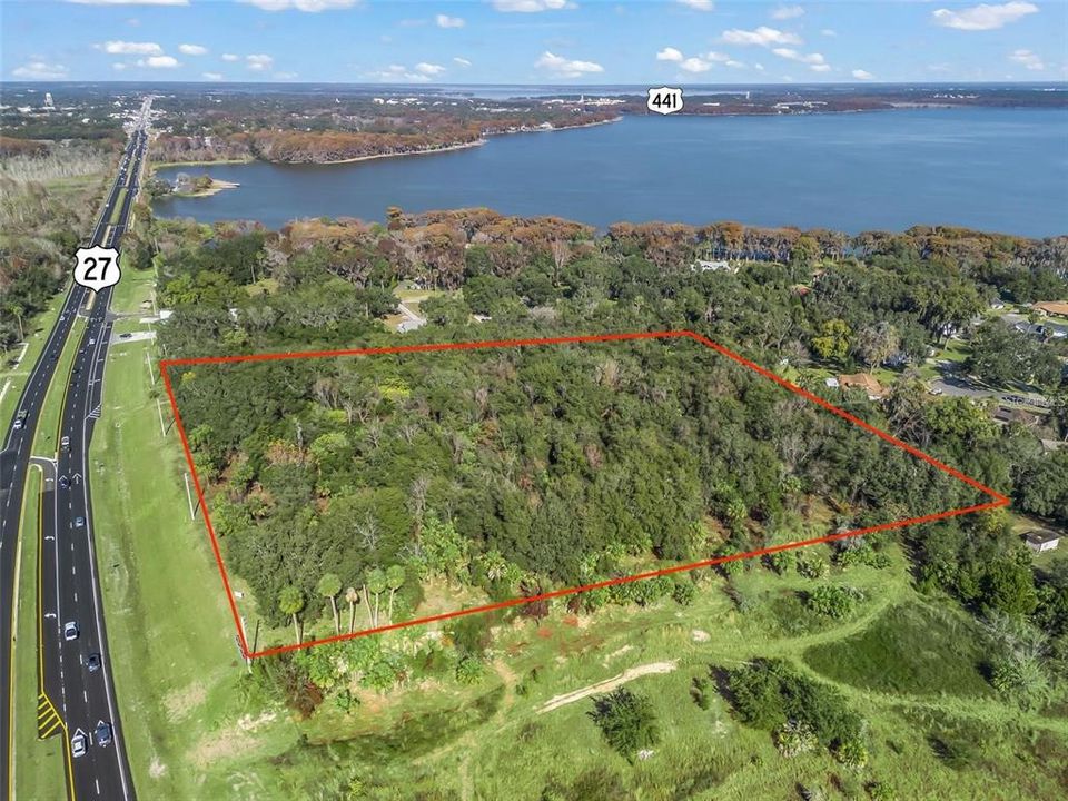 En Venta: $3,900,000 (8.35 acres)