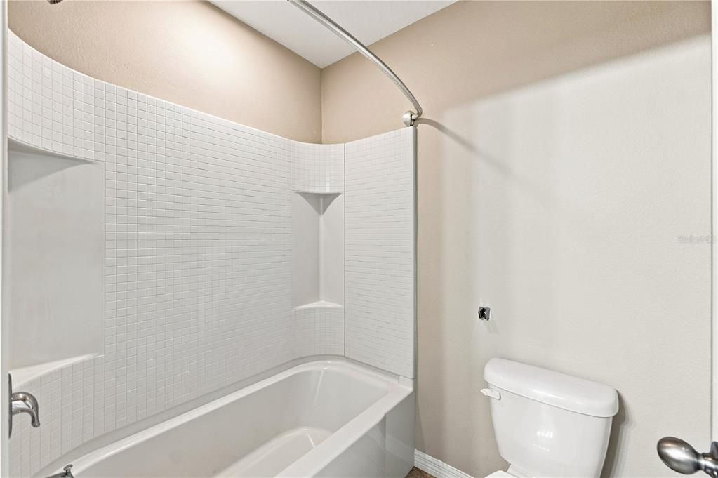 En Venta: $425,000 (4 camas, 3 baños, 2844 Pies cuadrados)