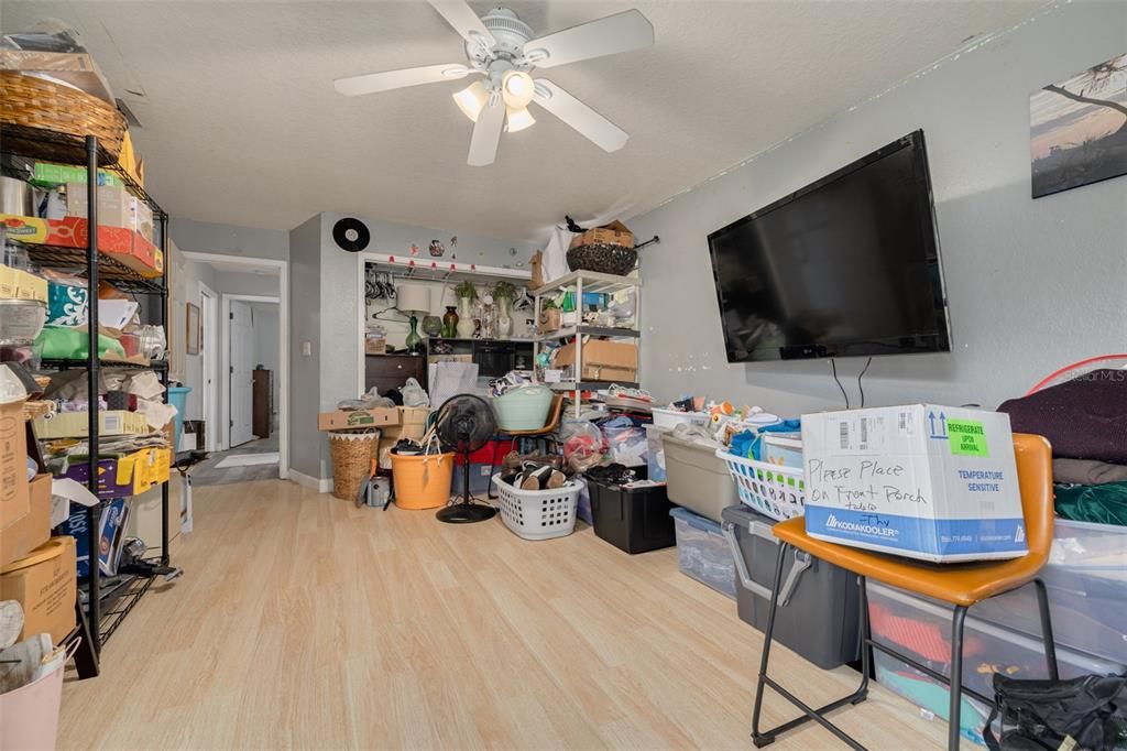 En Venta: $530,000 (3 camas, 2 baños, 2418 Pies cuadrados)