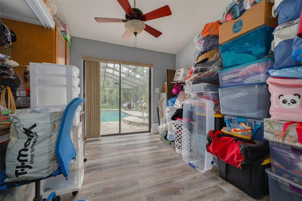 En Venta: $530,000 (3 camas, 2 baños, 2418 Pies cuadrados)
