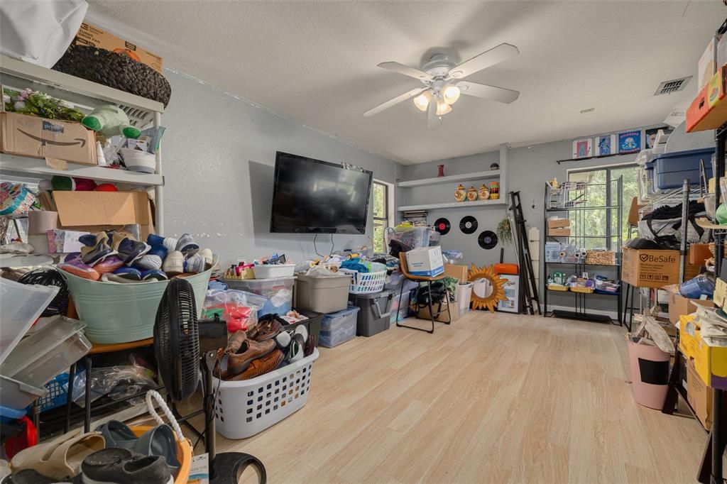En Venta: $530,000 (3 camas, 2 baños, 2418 Pies cuadrados)