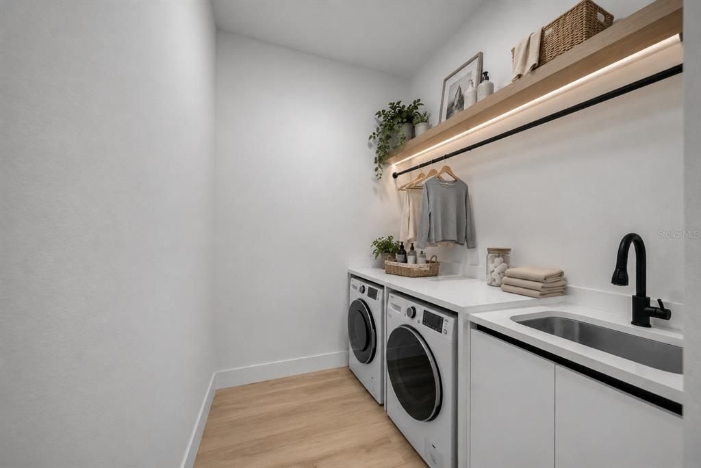 En Venta: $460,000 (3 camas, 2 baños, 1742 Pies cuadrados)