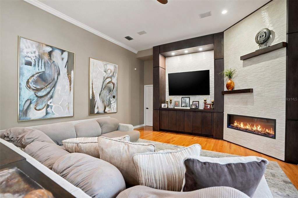 En Venta: $1,300,000 (4 camas, 3 baños, 3787 Pies cuadrados)
