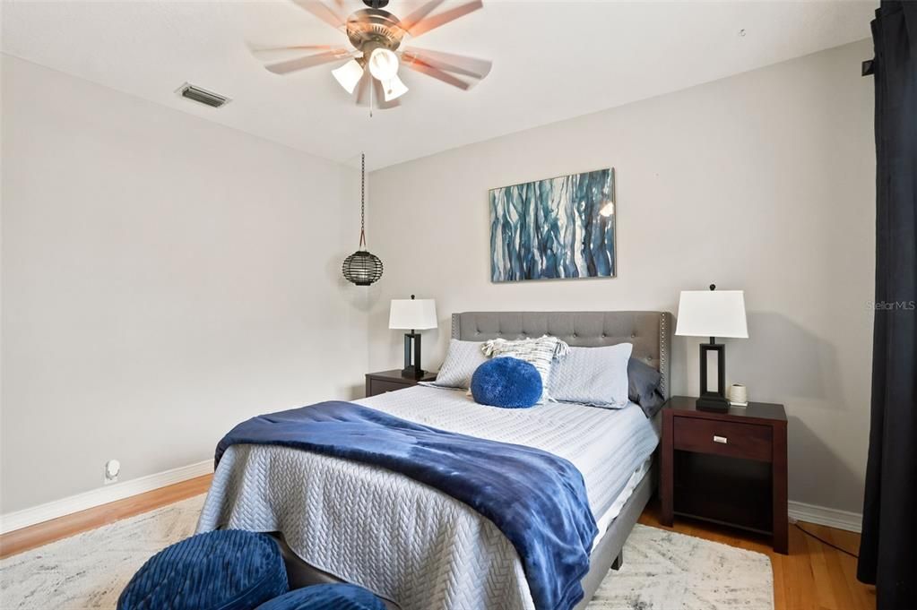 En Venta: $1,300,000 (4 camas, 3 baños, 3787 Pies cuadrados)