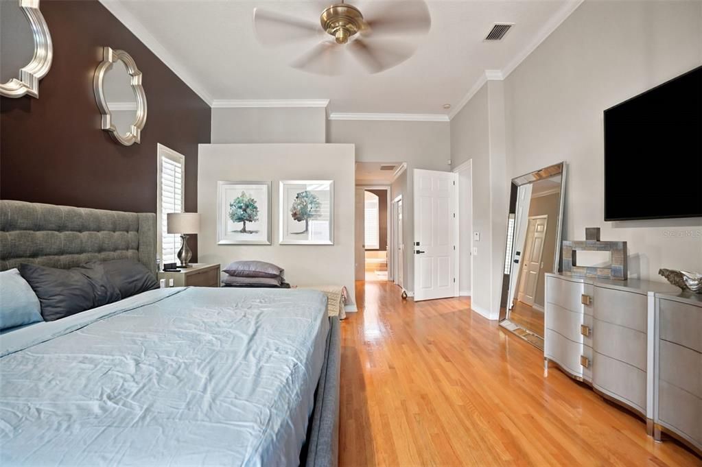 En Venta: $1,300,000 (4 camas, 3 baños, 3787 Pies cuadrados)