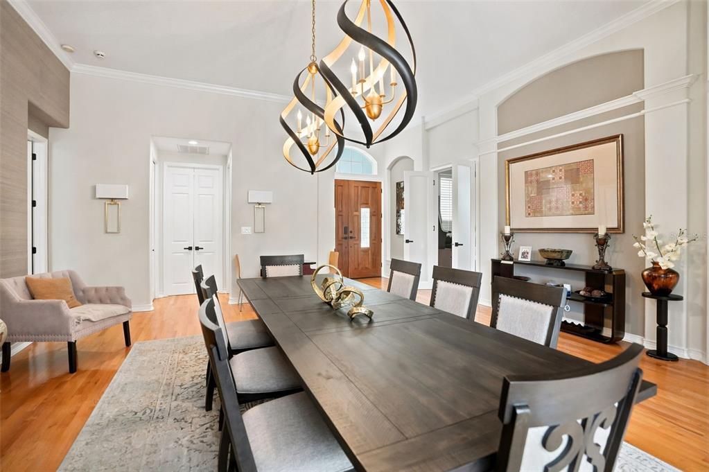 En Venta: $1,300,000 (4 camas, 3 baños, 3787 Pies cuadrados)