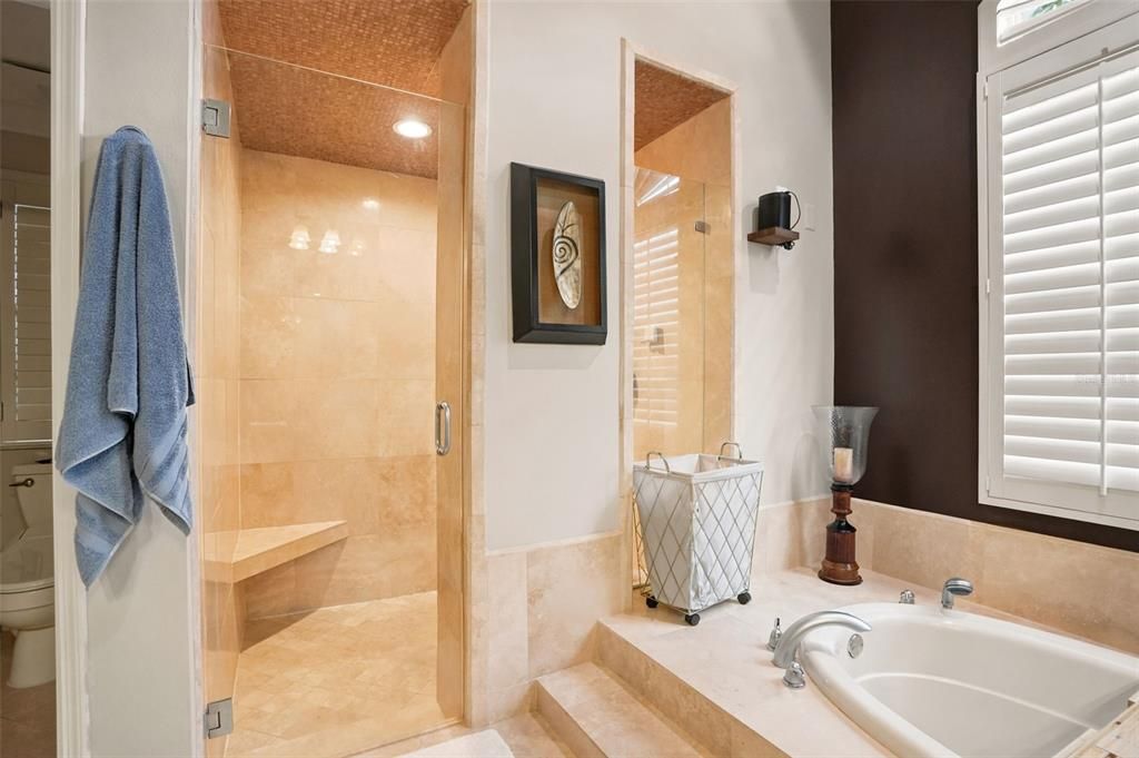 En Venta: $1,300,000 (4 camas, 3 baños, 3787 Pies cuadrados)
