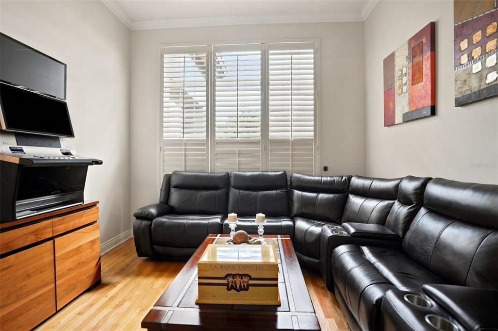 En Venta: $1,300,000 (4 camas, 3 baños, 3787 Pies cuadrados)