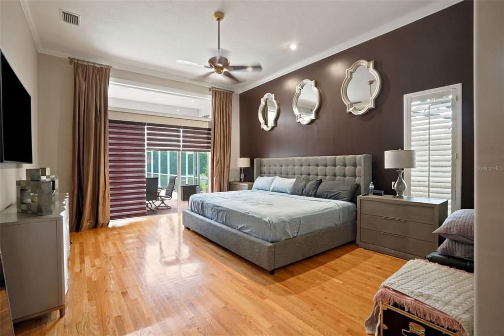 En Venta: $1,300,000 (4 camas, 3 baños, 3787 Pies cuadrados)