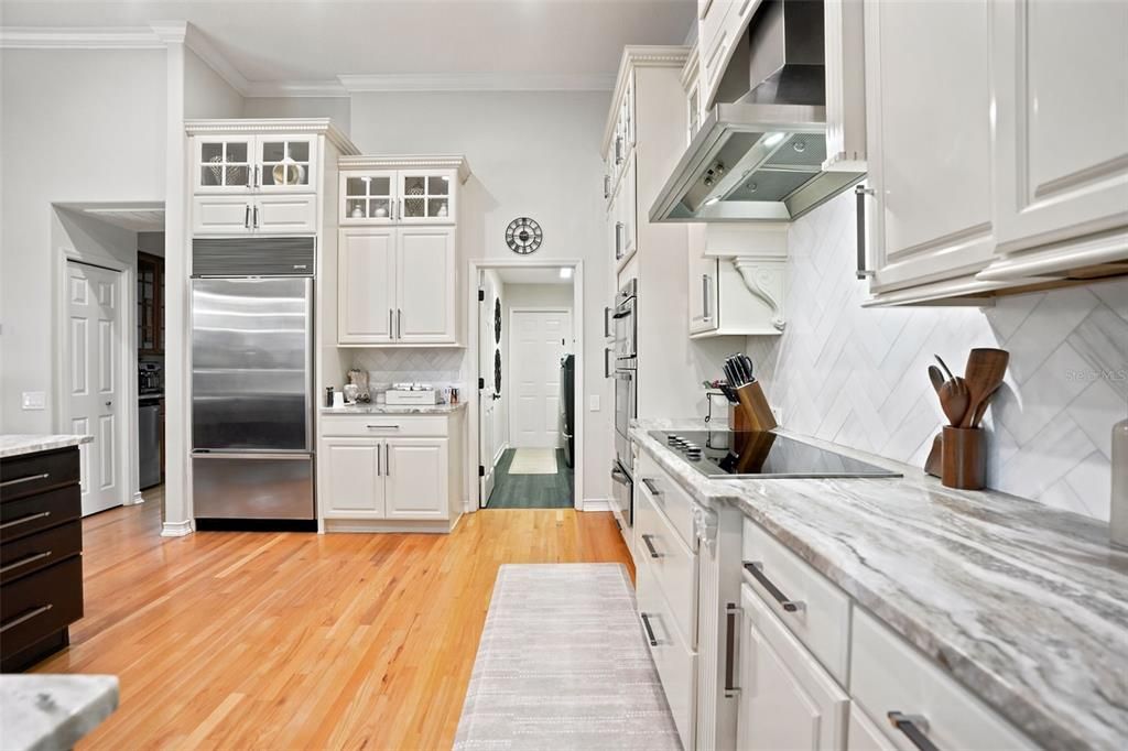 En Venta: $1,300,000 (4 camas, 3 baños, 3787 Pies cuadrados)