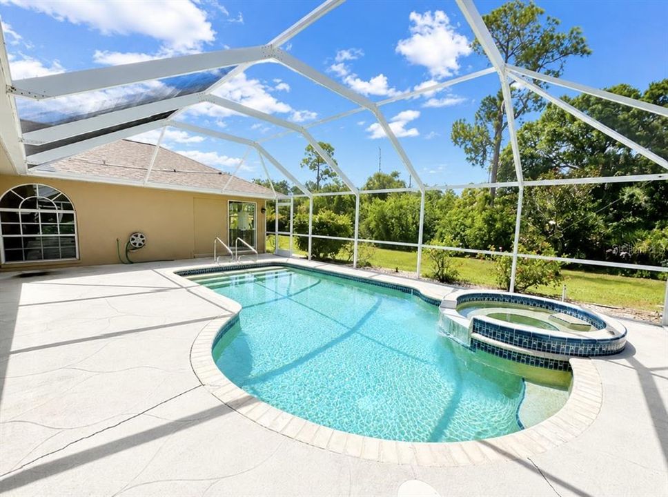 Active With Contract: $359,990 (3 beds, 2 baths, 2313 Square Feet)