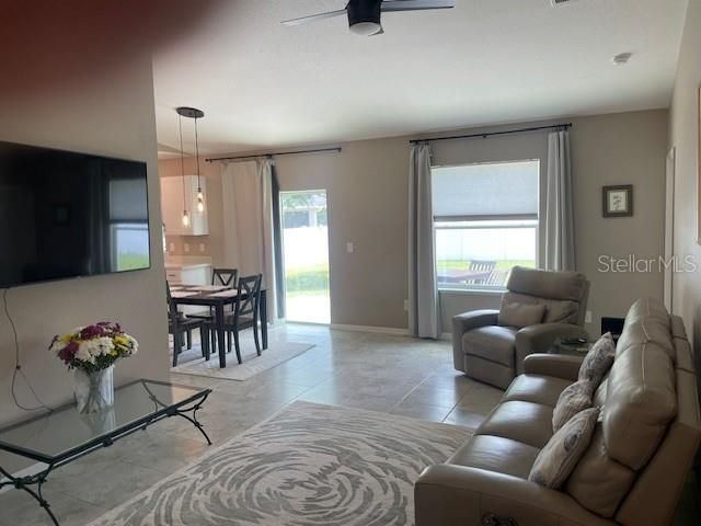 For Rent: $1,799 (3 beds, 2 baths, 1286 Square Feet)