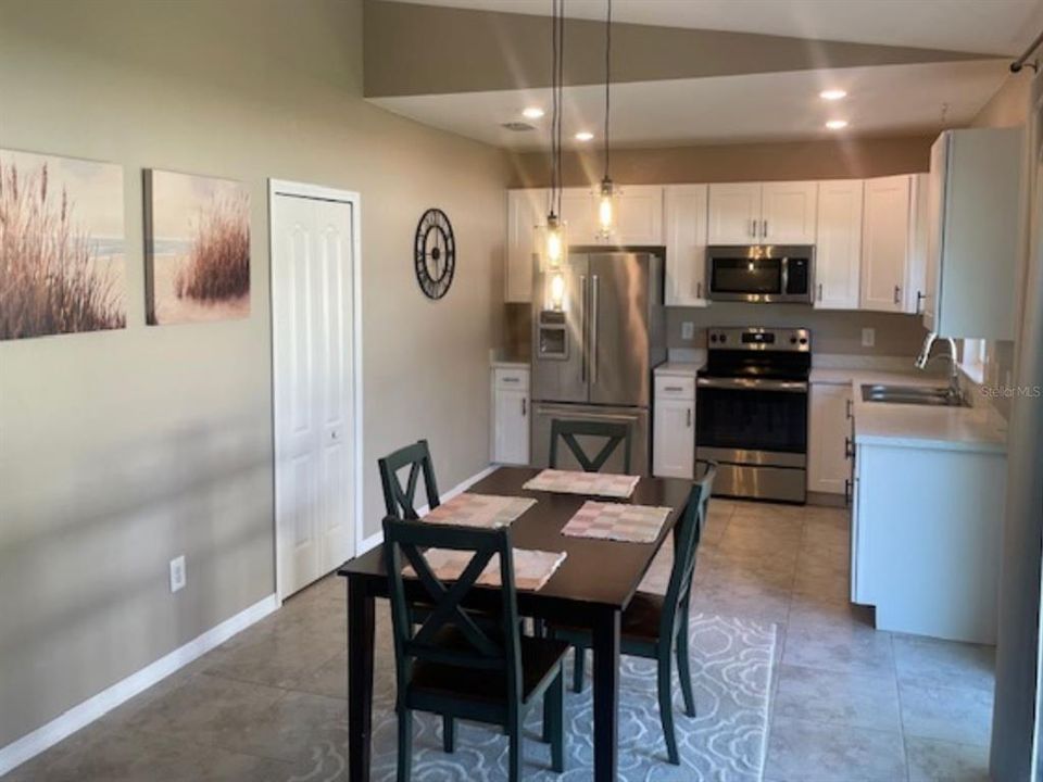 For Rent: $1,799 (3 beds, 2 baths, 1286 Square Feet)