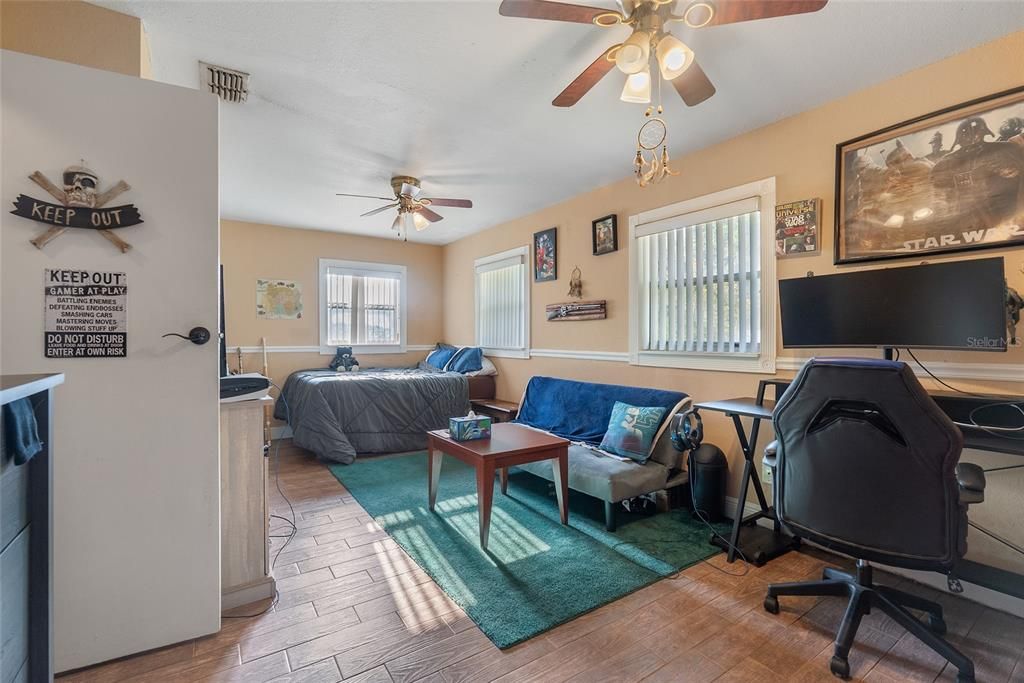 For Sale: $325,000 (3 beds, 2 baths, 2221 Square Feet)
