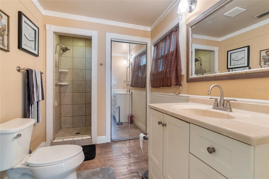 For Sale: $325,000 (3 beds, 2 baths, 2221 Square Feet)