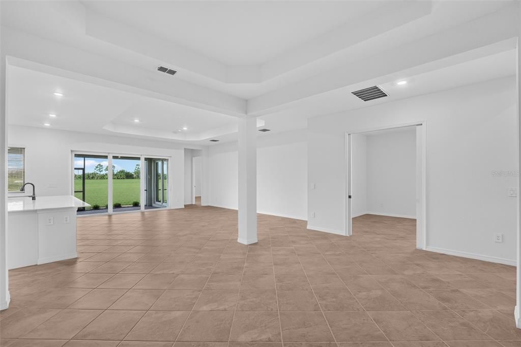 На продажу: $530,996 (2 спален, 2 ванн, 2061 Квадратных фут)