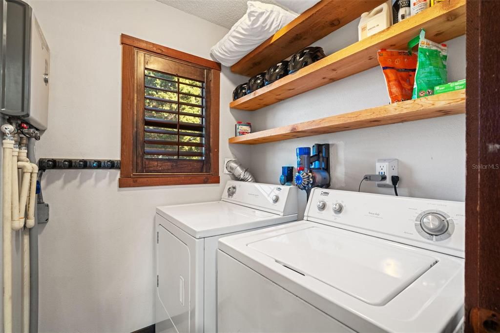 En Venta: $574,999 (4 camas, 2 baños, 1841 Pies cuadrados)