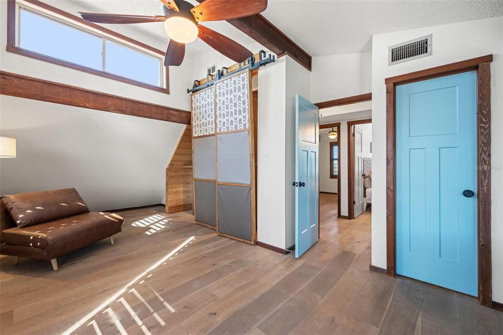 En Venta: $574,999 (4 camas, 2 baños, 1841 Pies cuadrados)