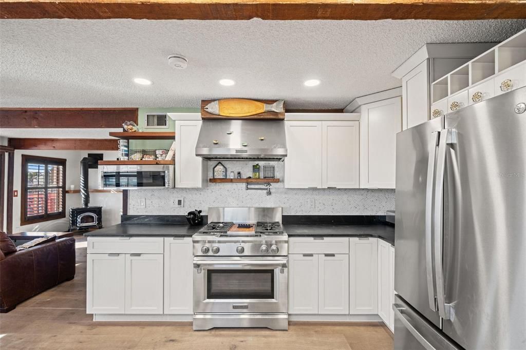 En Venta: $574,999 (4 camas, 2 baños, 1841 Pies cuadrados)