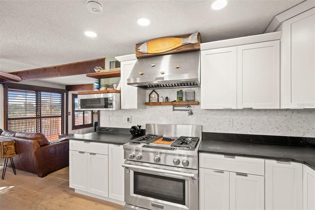 En Venta: $574,999 (4 camas, 2 baños, 1841 Pies cuadrados)